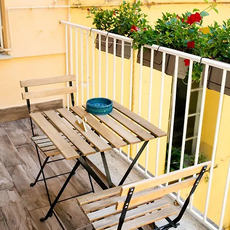 Casa Dei Mille * Naples